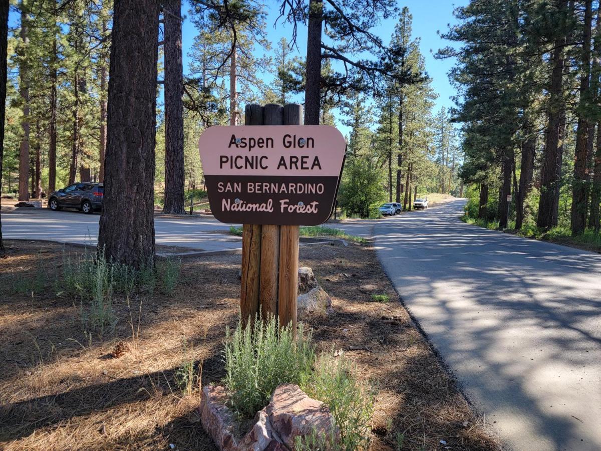 Four Seasons Getaway-Private Hot Spa With Pine Tree Views-Walk To Village And Pineknot Trailhead-Plus King Bed! Big Bear Lake Εξωτερικό φωτογραφία